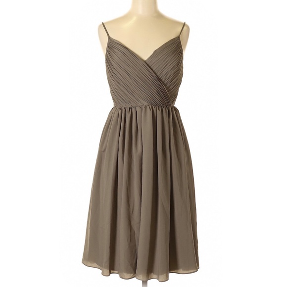 Banana Republic Dresses & Skirts - BANANA REPUBLIC Taupe Strappy Crossover Vee Dress